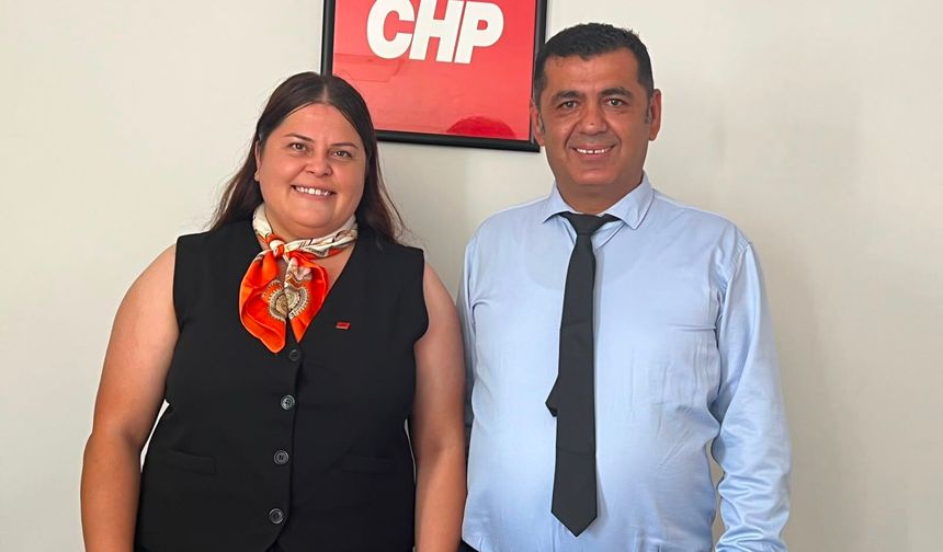 CHP Turgutlu İlçe Başkanlığı'na atanan Gülçin Gökçe göreve başladı