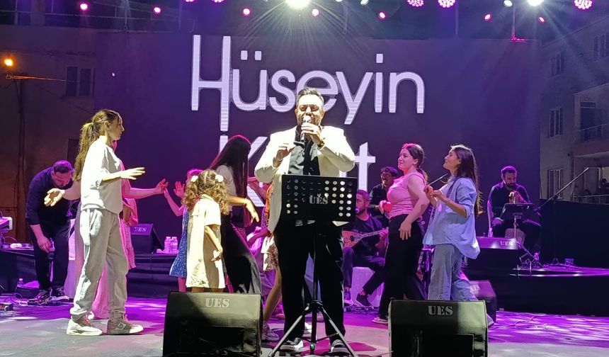 Başkan Murat Daban sahnede oynadı