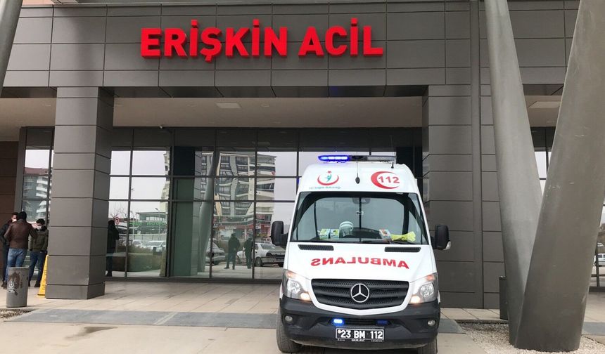 Yol kenarında ağır yaralı halde bulunan polis hayatını kaybetti