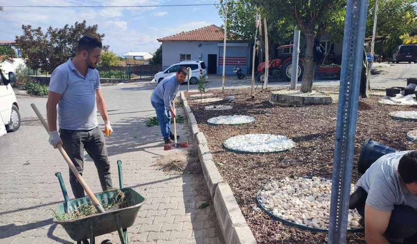 Şehzadeler’in kırsal mahallelerinde meydanlar yenileniyor