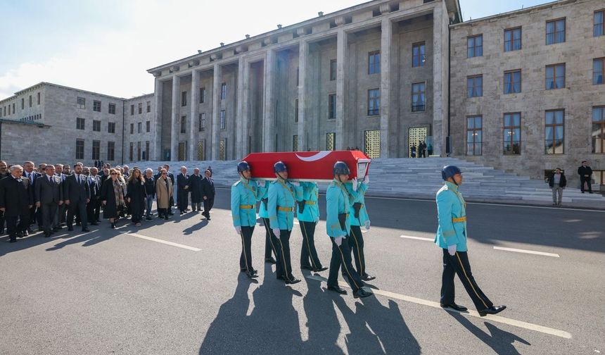 Eski Manisa Milletvekili Hasan Gülay’a TBMM'de veda