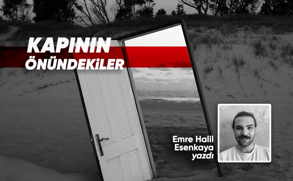 Kapının önündekiler