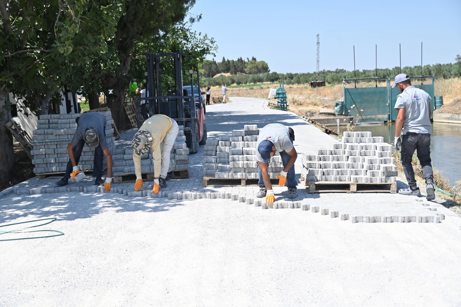 Mahalle Sakinleri Istedi, Başkan Zeyrek Yaptı (5)