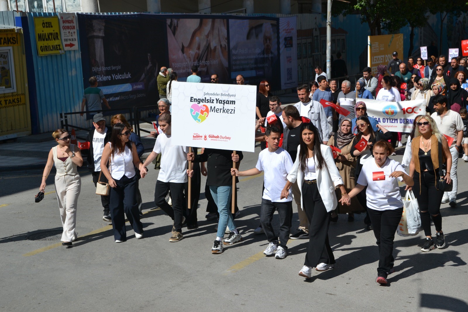 Engelsiz Manisa Için Hep Birlikte Yürüdüler (2)