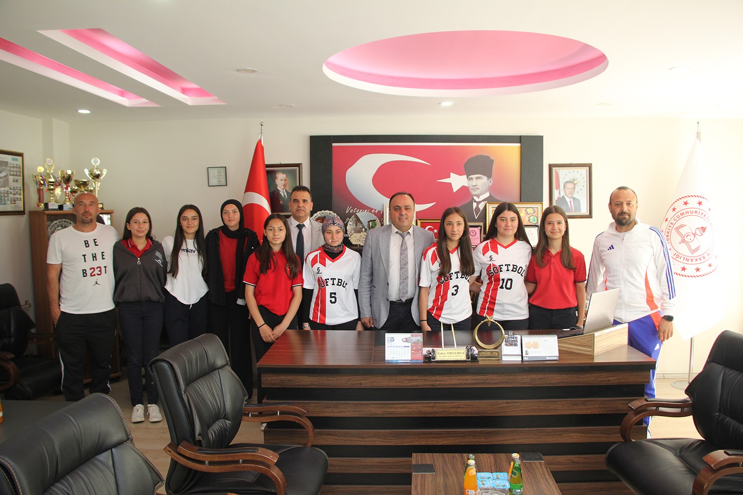 Kula Kaymakamı Özdemir Sporcuları Ağırladı (3)