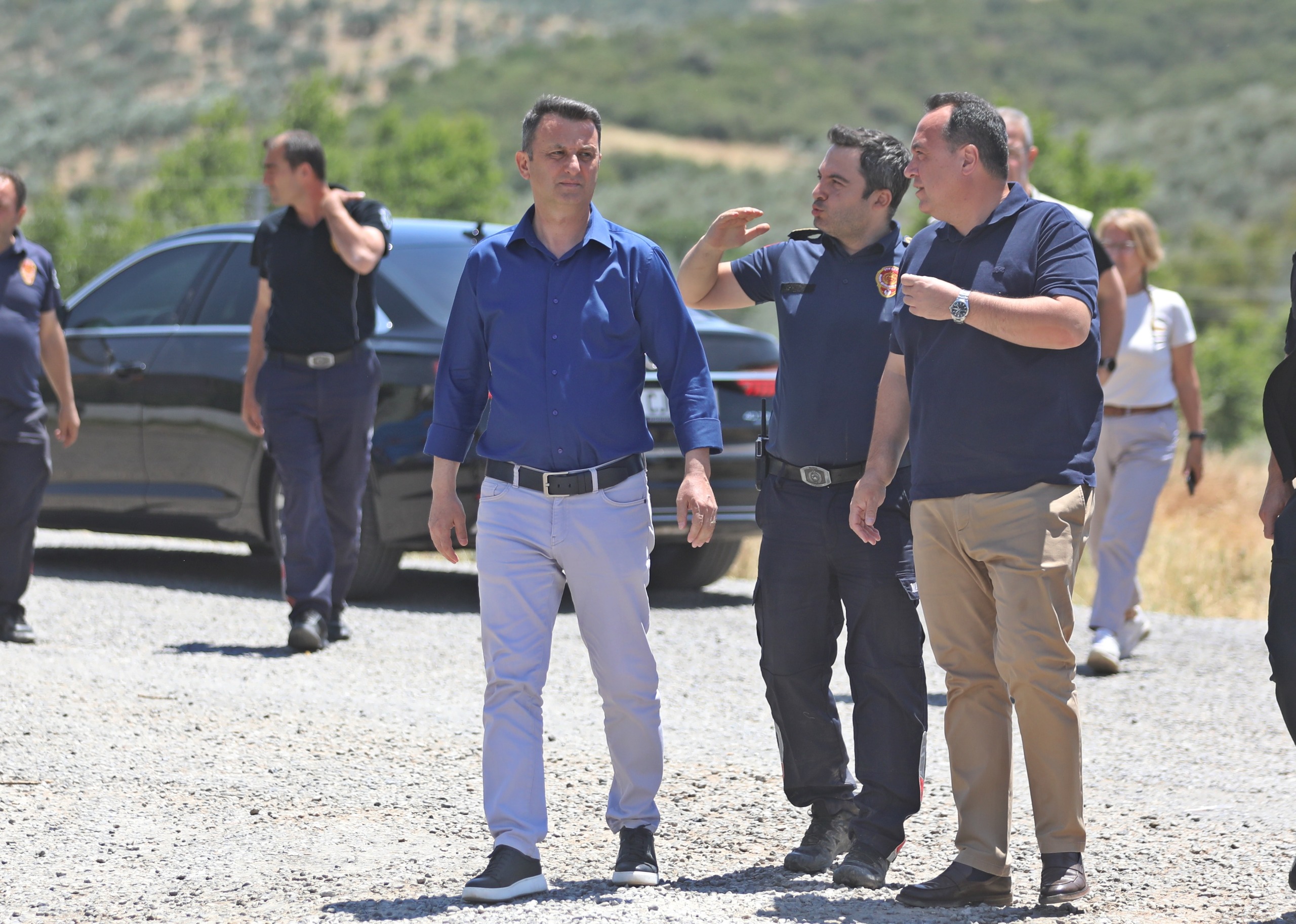 Başkan Dutlulu, Akhisar’daki Yangın Bölgesinde İncelemelerde Bulundu (2)