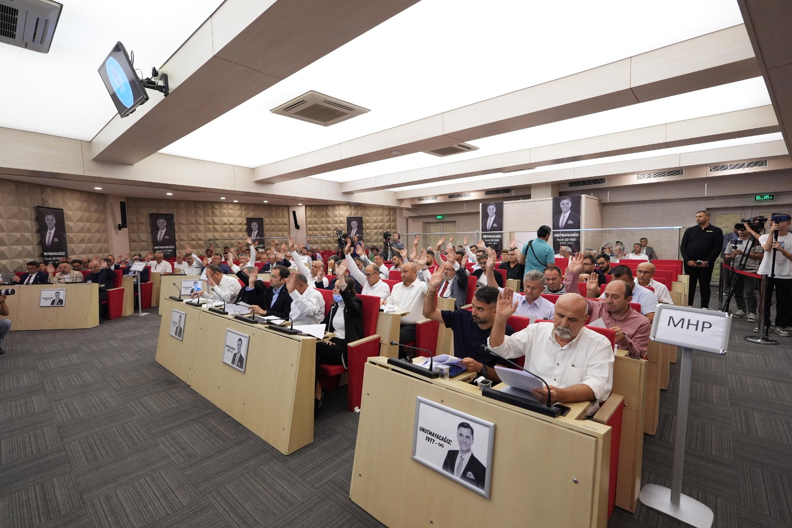 Başkan Dutlulu Ile İlk Meclis Ferdi Zeyrek’i Anarak Başladı (2)