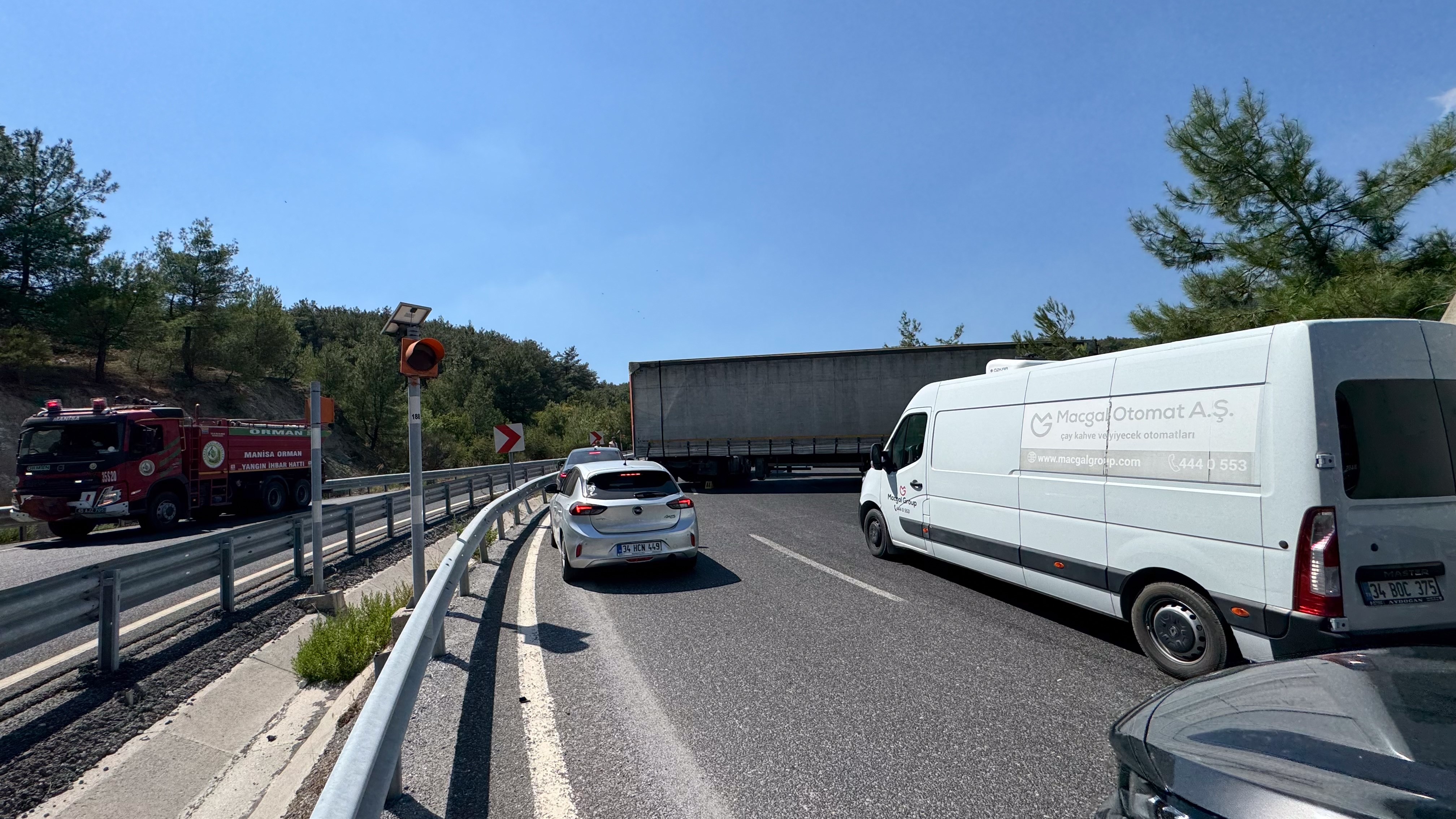 A W520738 02
