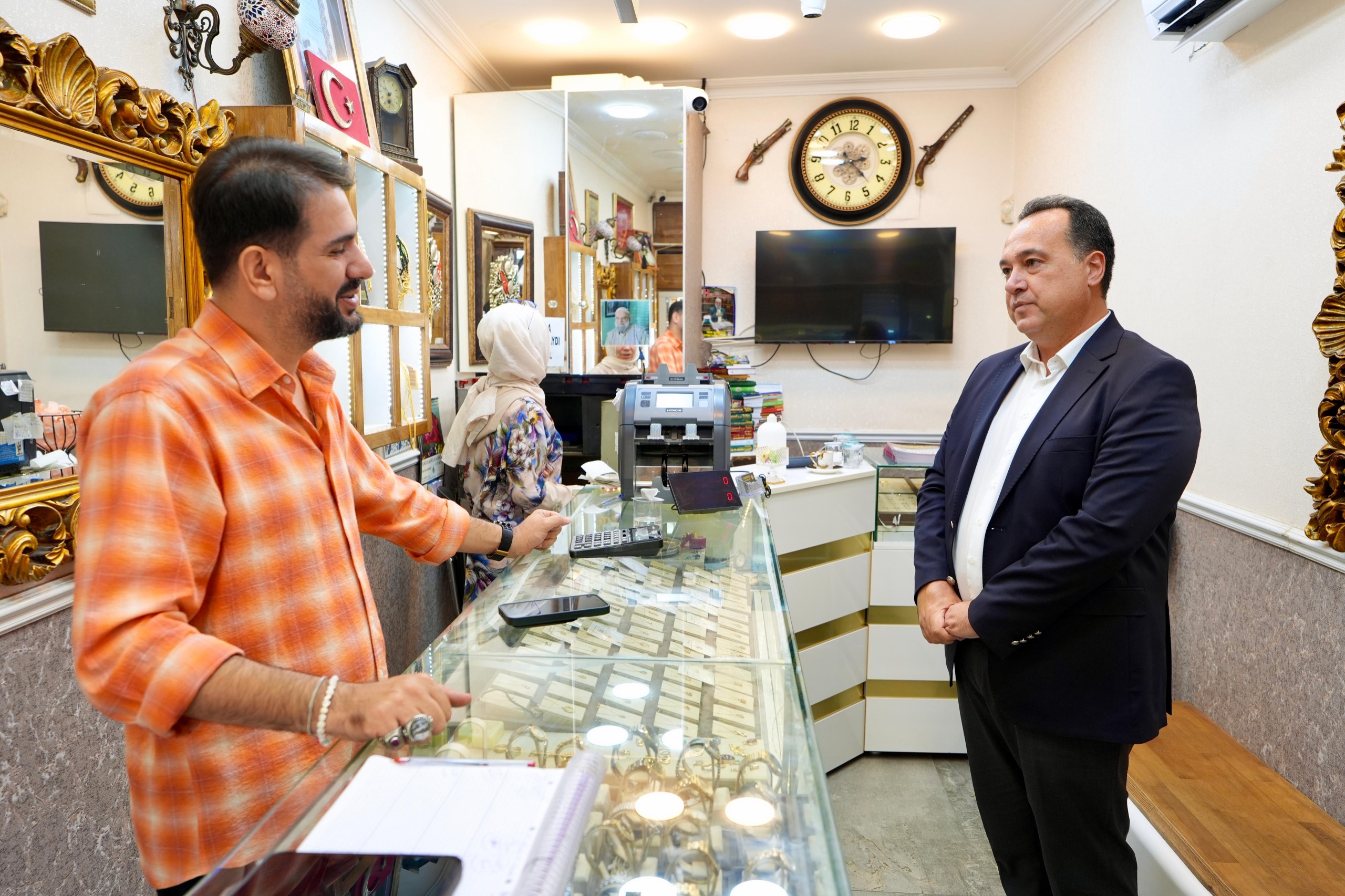 Başkan Dutlulu Pazar Ve Çarşı Esnafıyla Buluştu (9)
