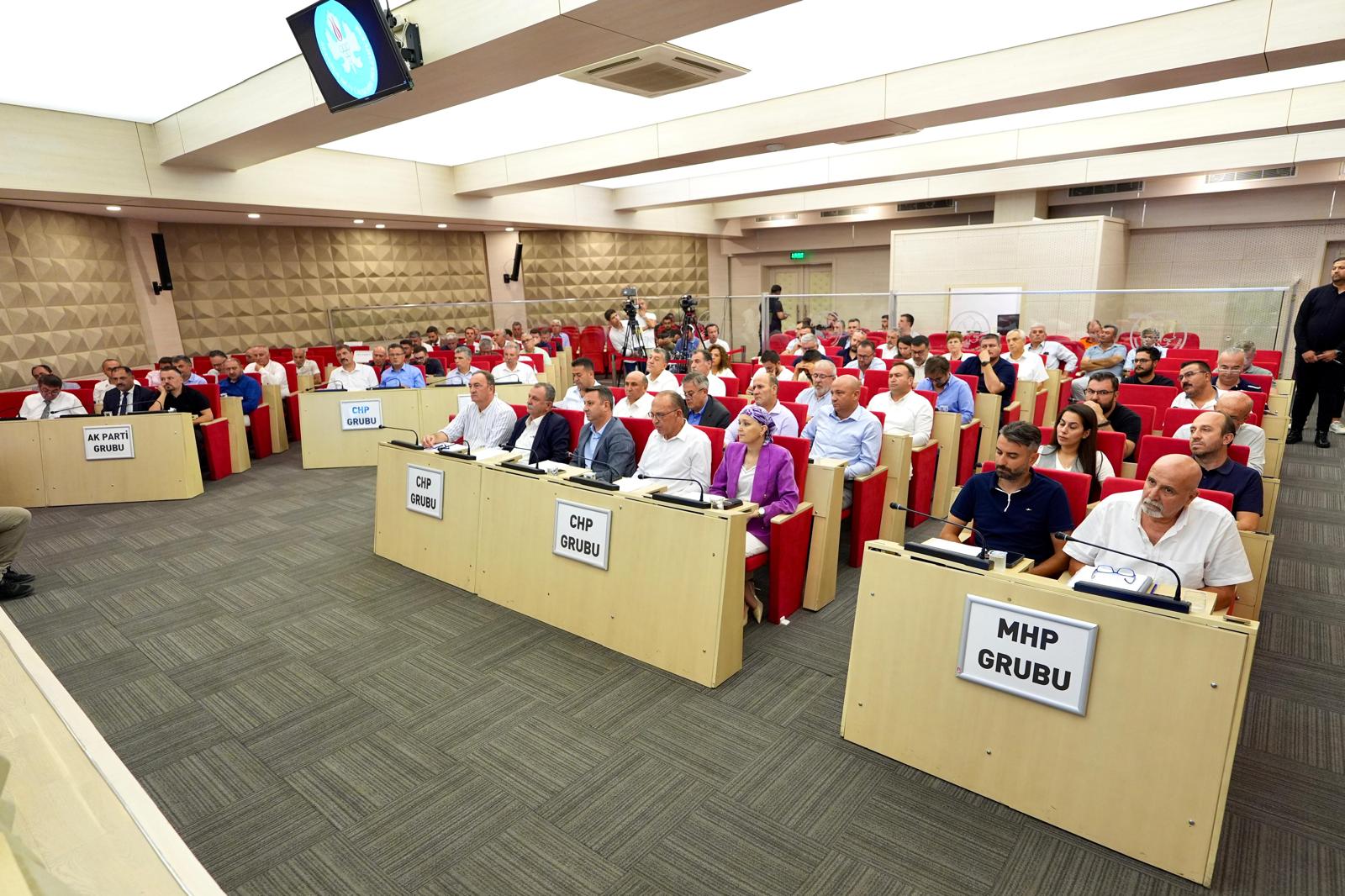 Büyükşehir Meclisi Ağustos Ayı Olağan Toplantısını Gerçekleştirdi (7)