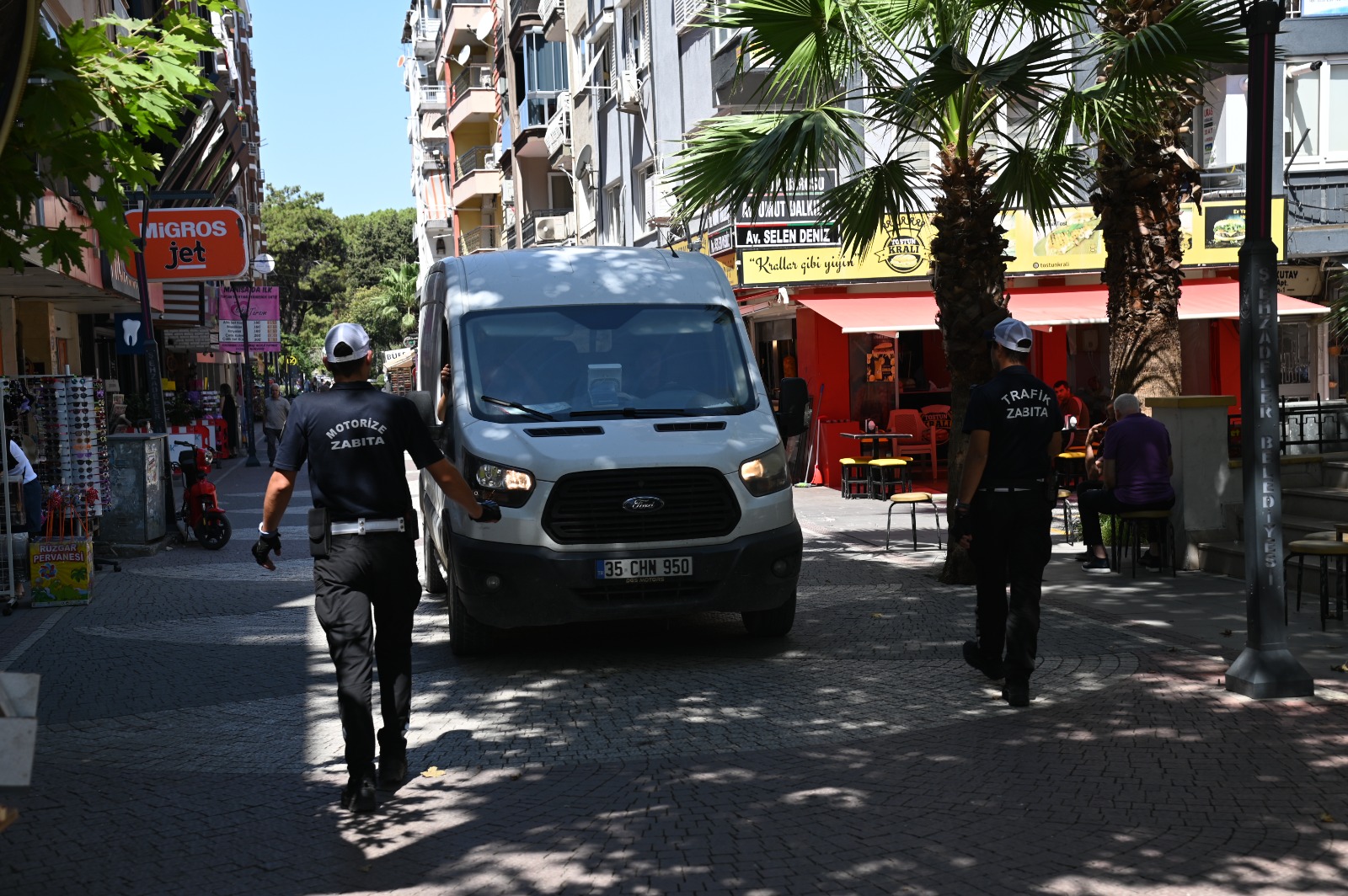 Büyükşehir’den Kaldırımlar Ve Sevgi Yollarında Denetim (12)