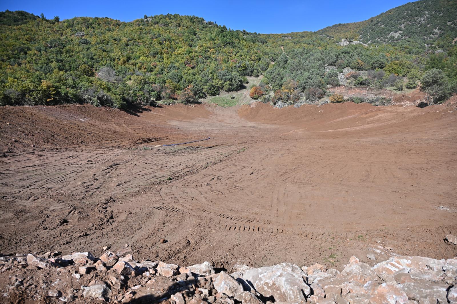 Büyükşehir’den ‘Su Hasadı’ Hamlesi Hem Sulama Hem Yangın Güvencesi (12)