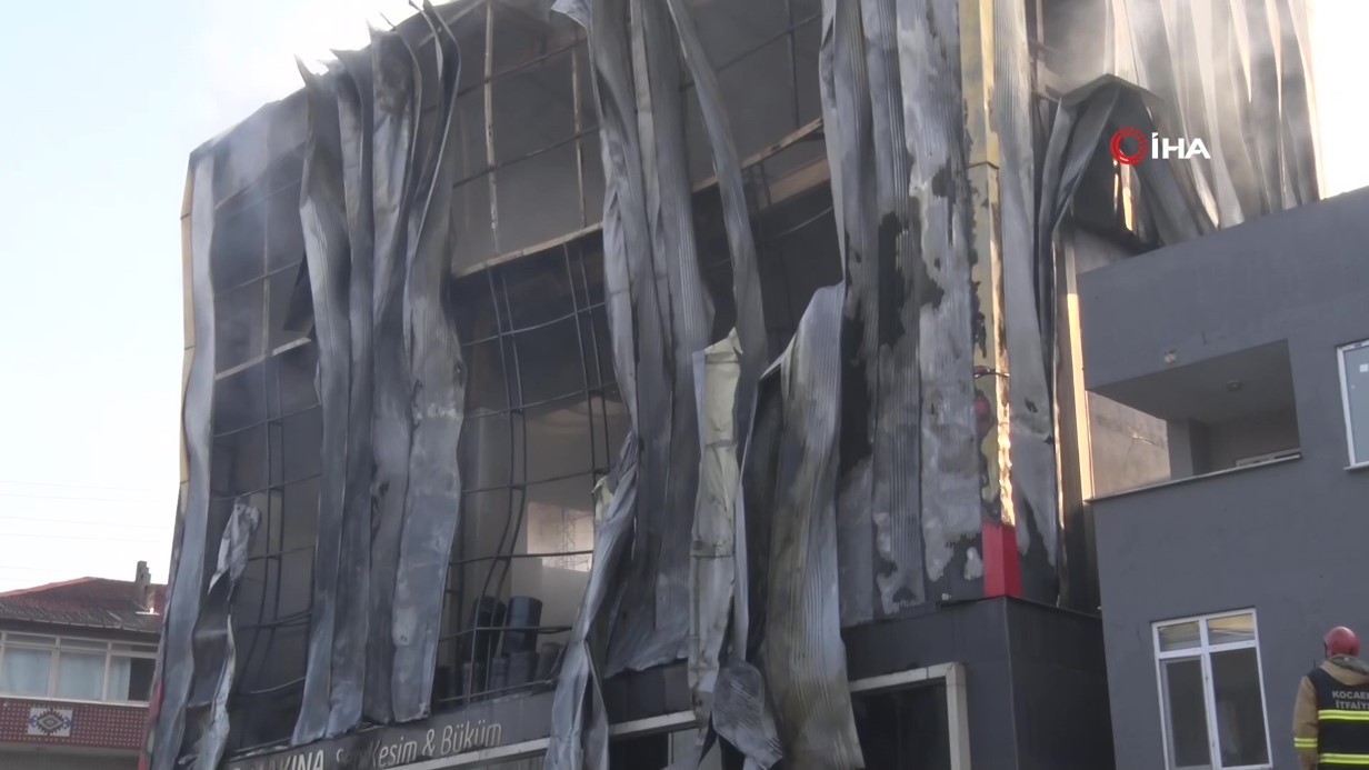 E69D6E42 D1Fe 4C8B 93Cc C13Ee5Cad4A6 Frame At 0M4S