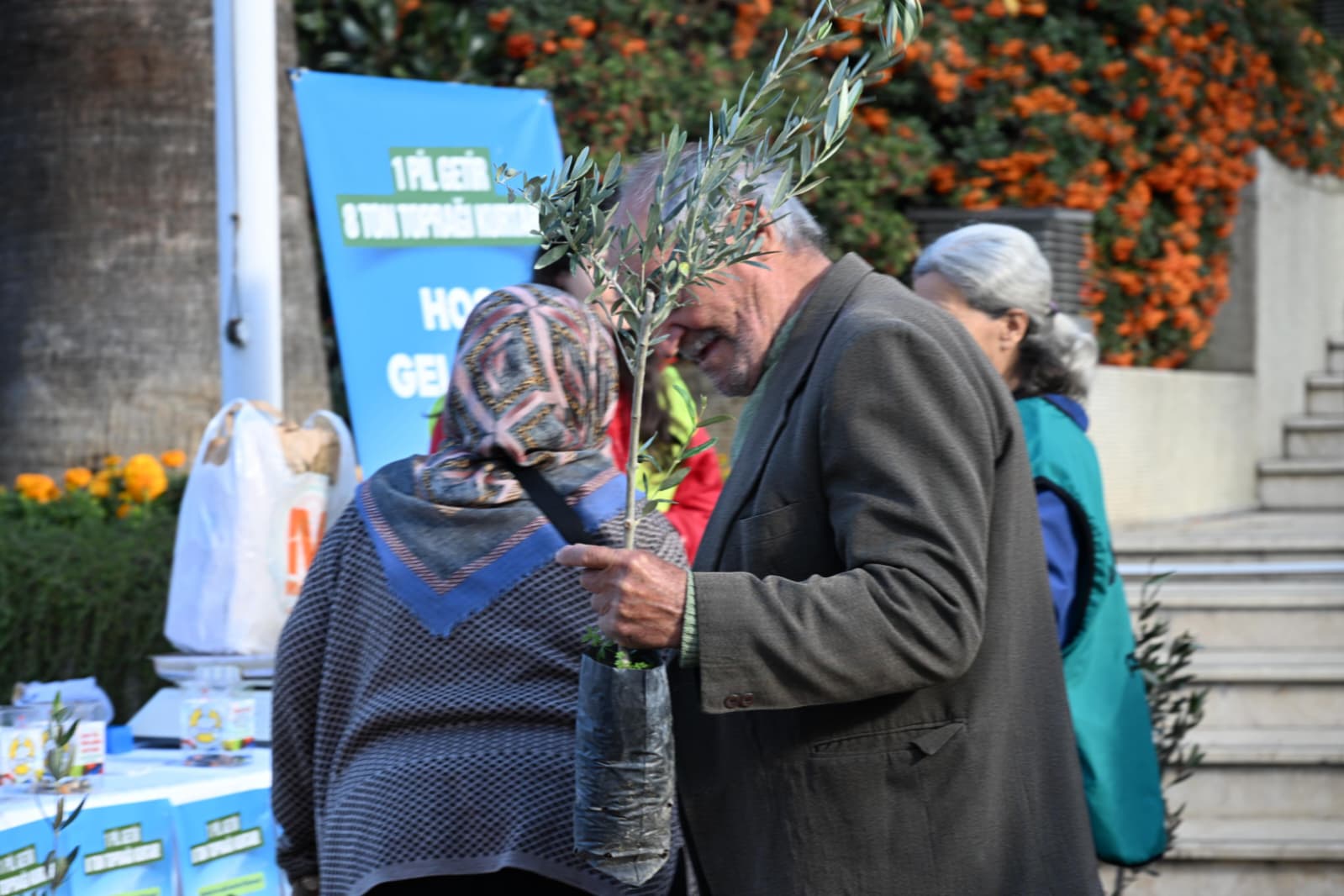 Sali̇hli̇’de Atik Pi̇l Toplama Etki̇nli̇ği̇ne Yoğun Katilim 300 Ki̇lo Atik Pi̇l Toplandi (8)