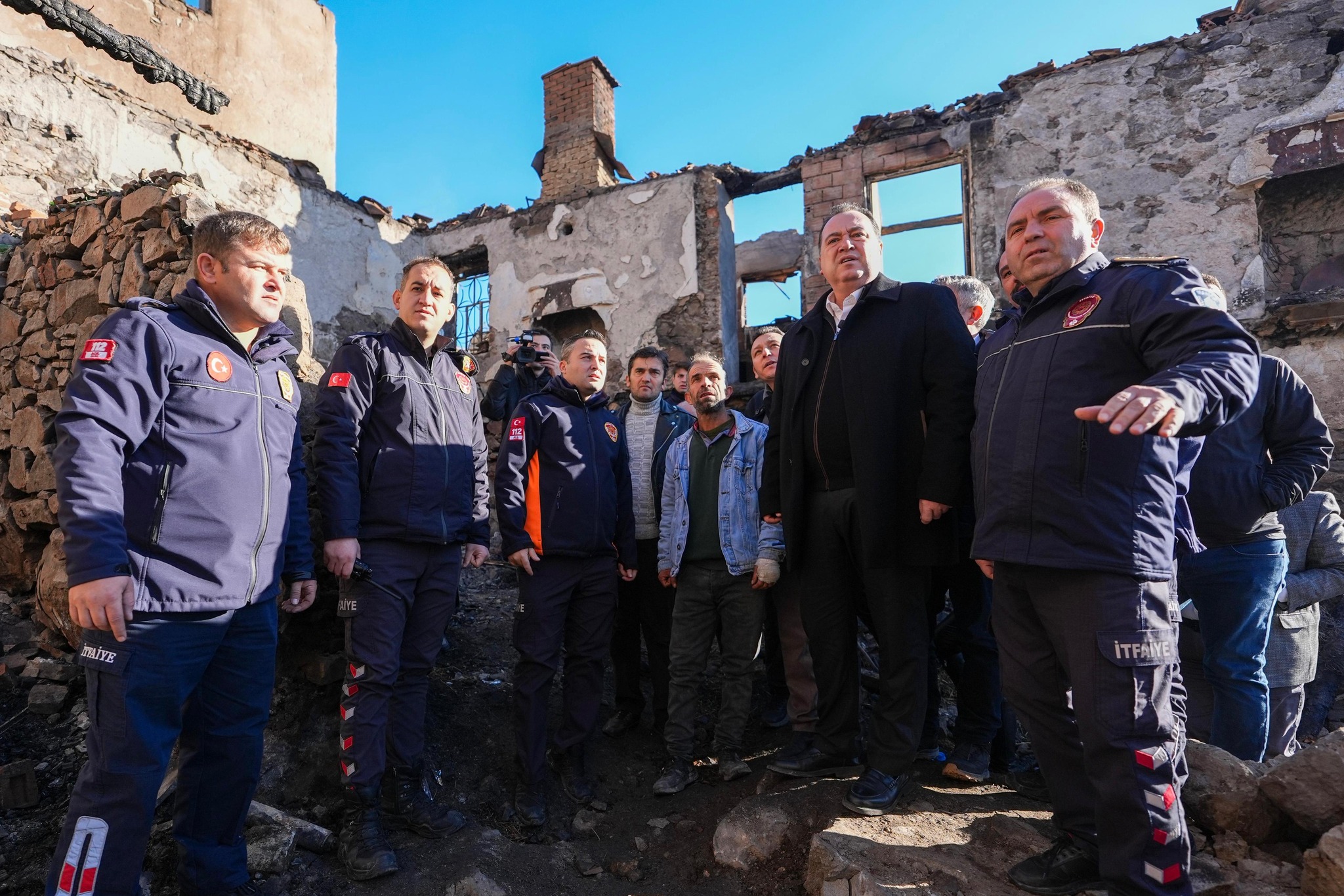 Besim Dutlulu’dan Yangın Mağduru Aileye Destek Ziyareti (11)