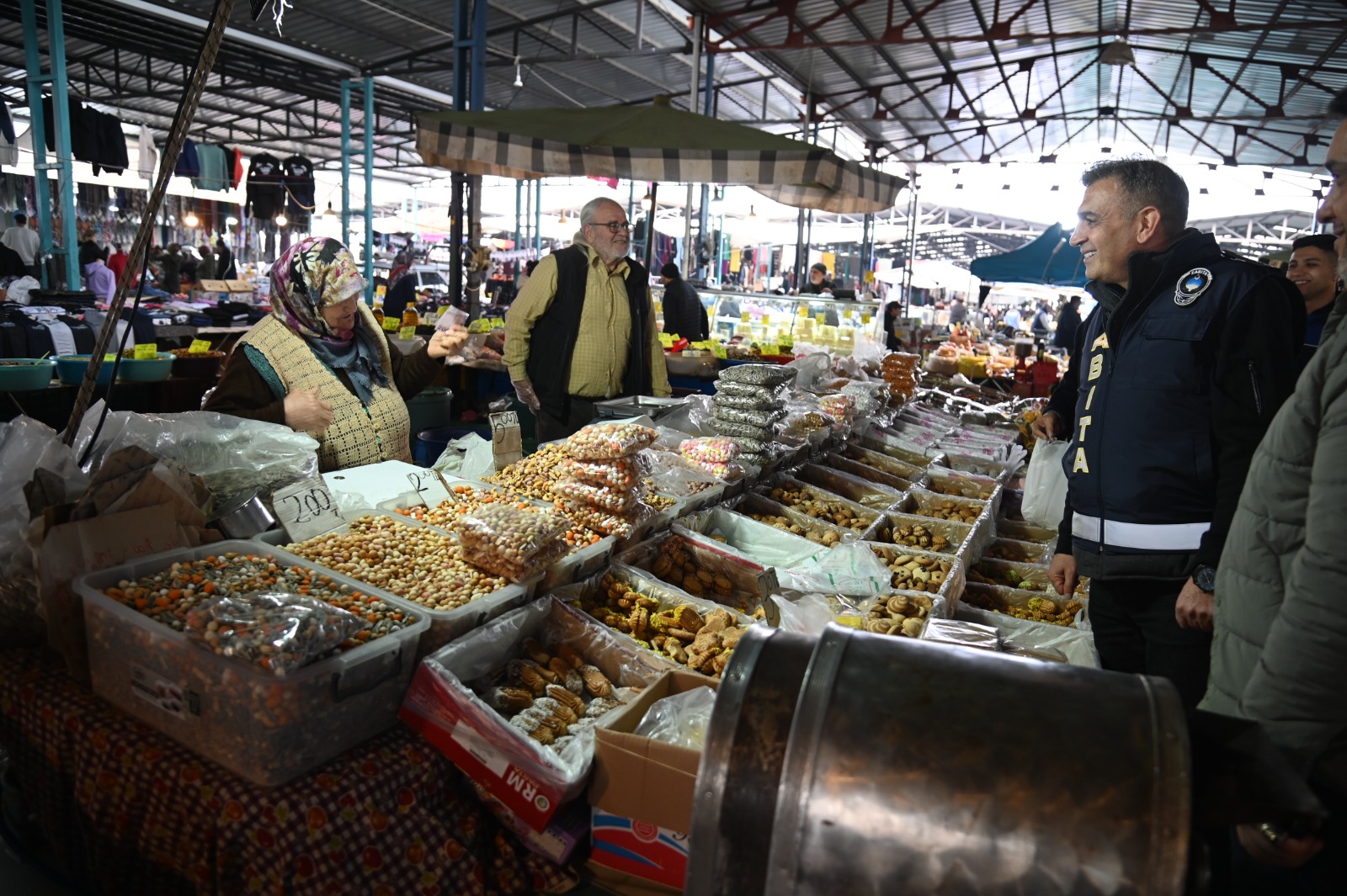 Perşembe Pazarı’nda ‘Hoş Geldin Masası’ Hizmete Girdi (7)