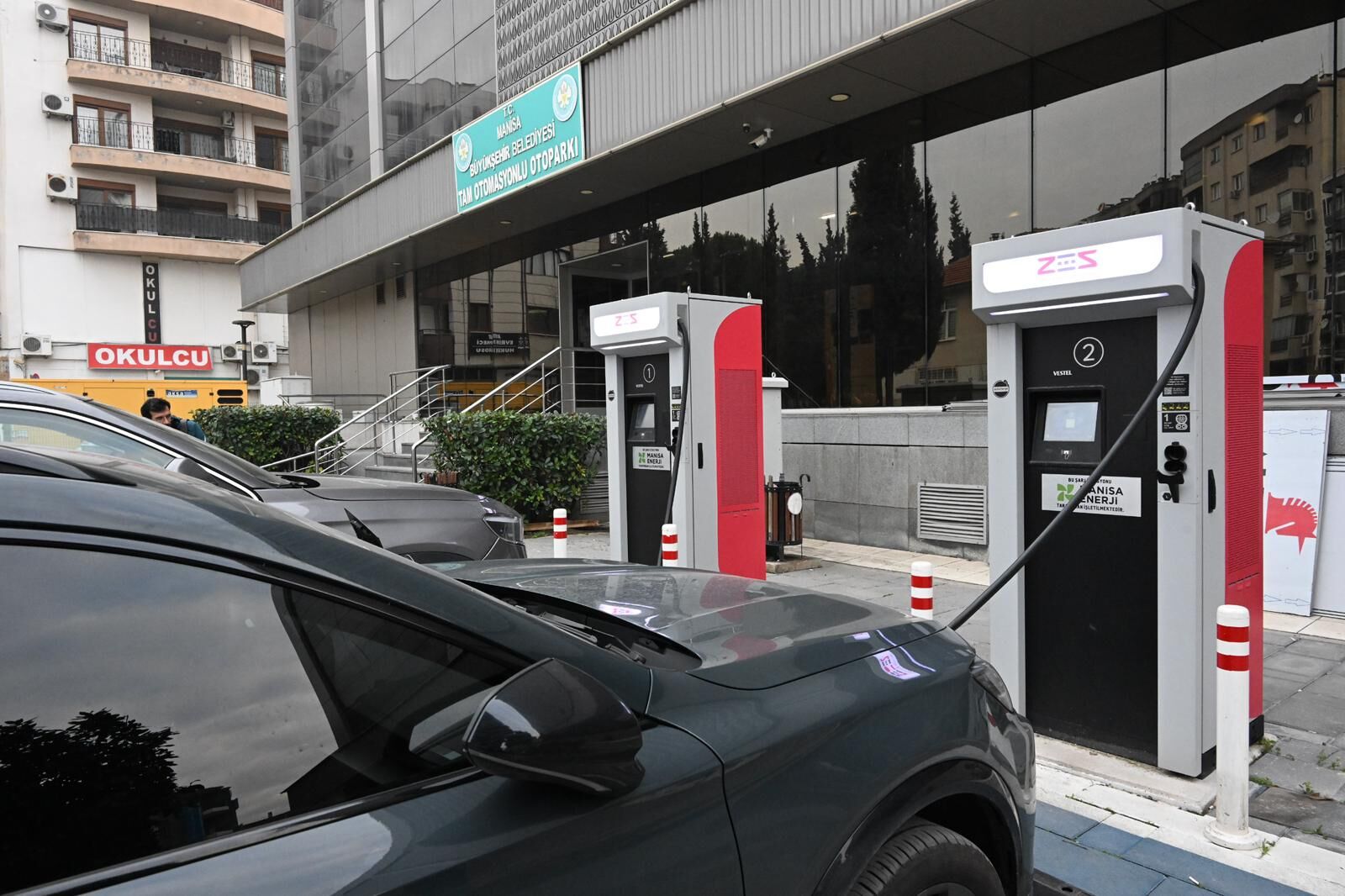 Büyükşehir’den Elektrikli Araç Şarj Altyapısına Yatırım (13)