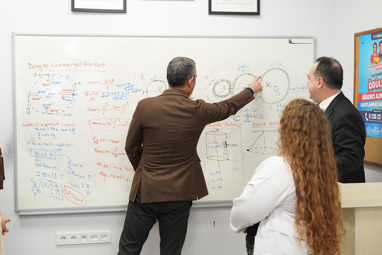 Saruhanlı’da Gençlik Ve Sosyal Belediyecilik Projeleri Hizmete Açıldı (15)