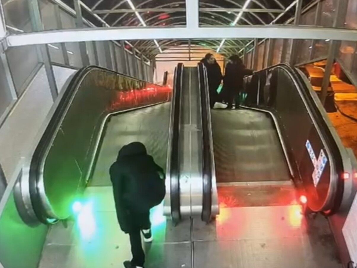 Yürüyen Merdivenler Neden Bozuluyor (4)