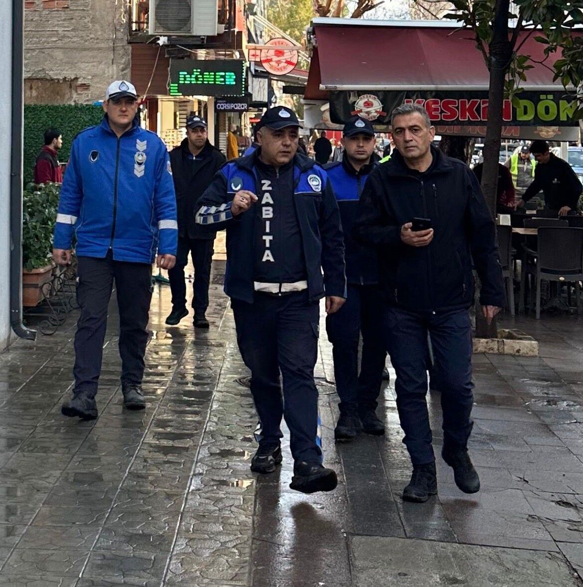 İşgallere Geçit Yok Manisa’da Kaldırım Denetimleri Sürüyor (2)