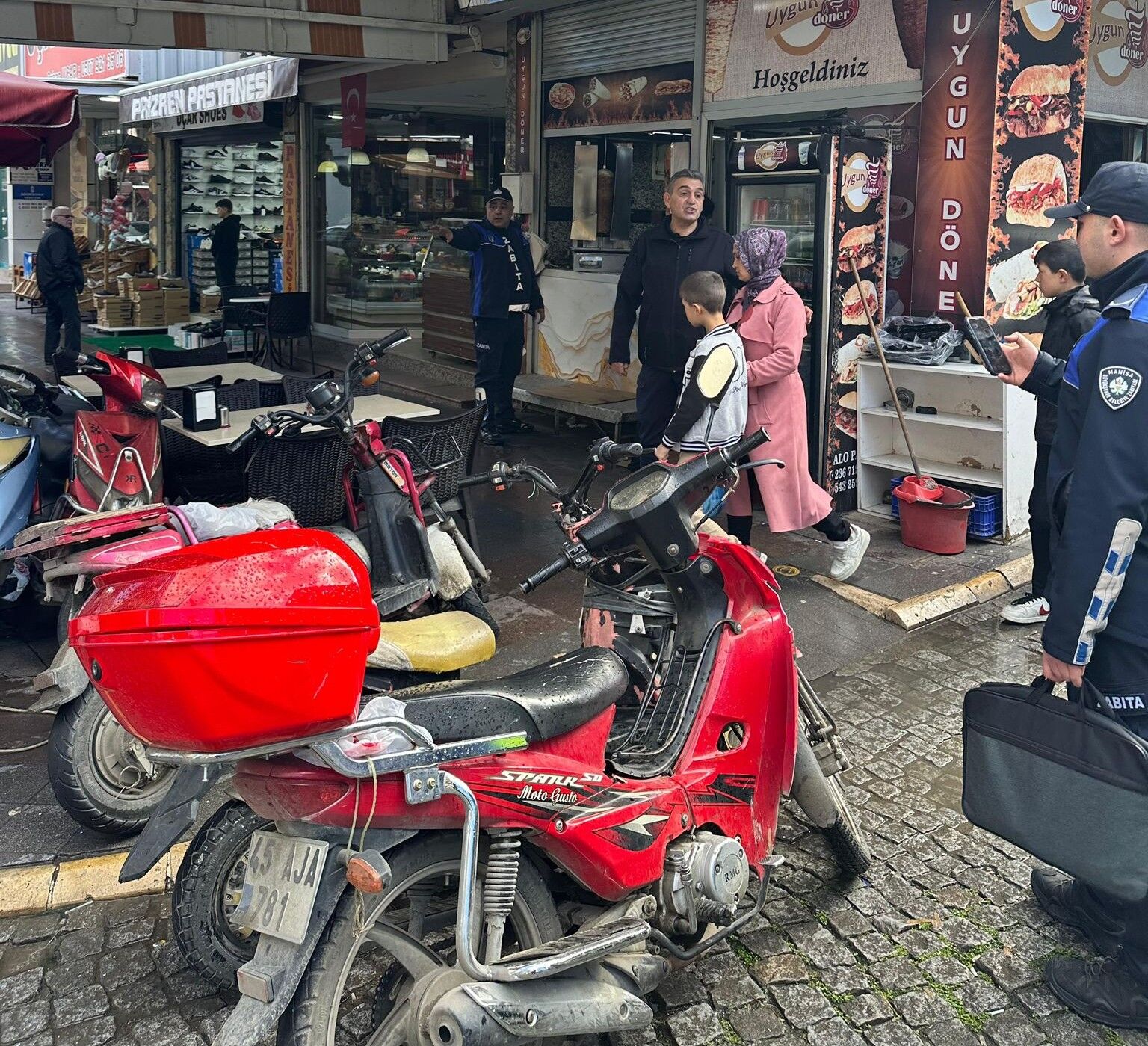 İşgallere Geçit Yok Manisa’da Kaldırım Denetimleri Sürüyor (4)