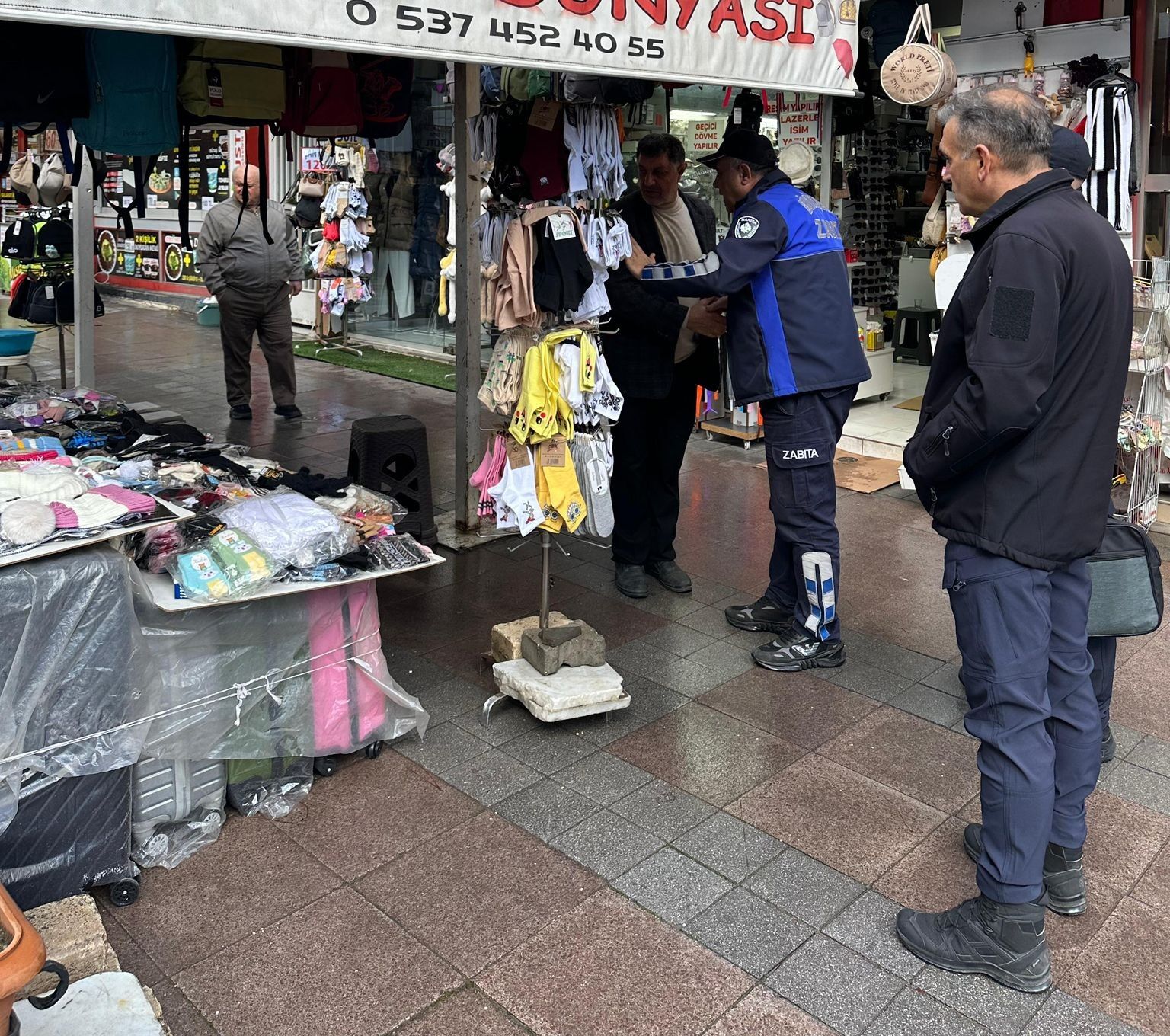 İşgallere Geçit Yok Manisa’da Kaldırım Denetimleri Sürüyor (8)