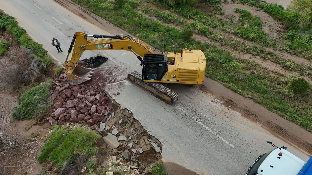 Bölgemizde Yaşanan Yoğun Yağışlar Sonrası Regülatör Yolunda Meydana Gelen Asfalt Çökmelerine, Ma (4)
