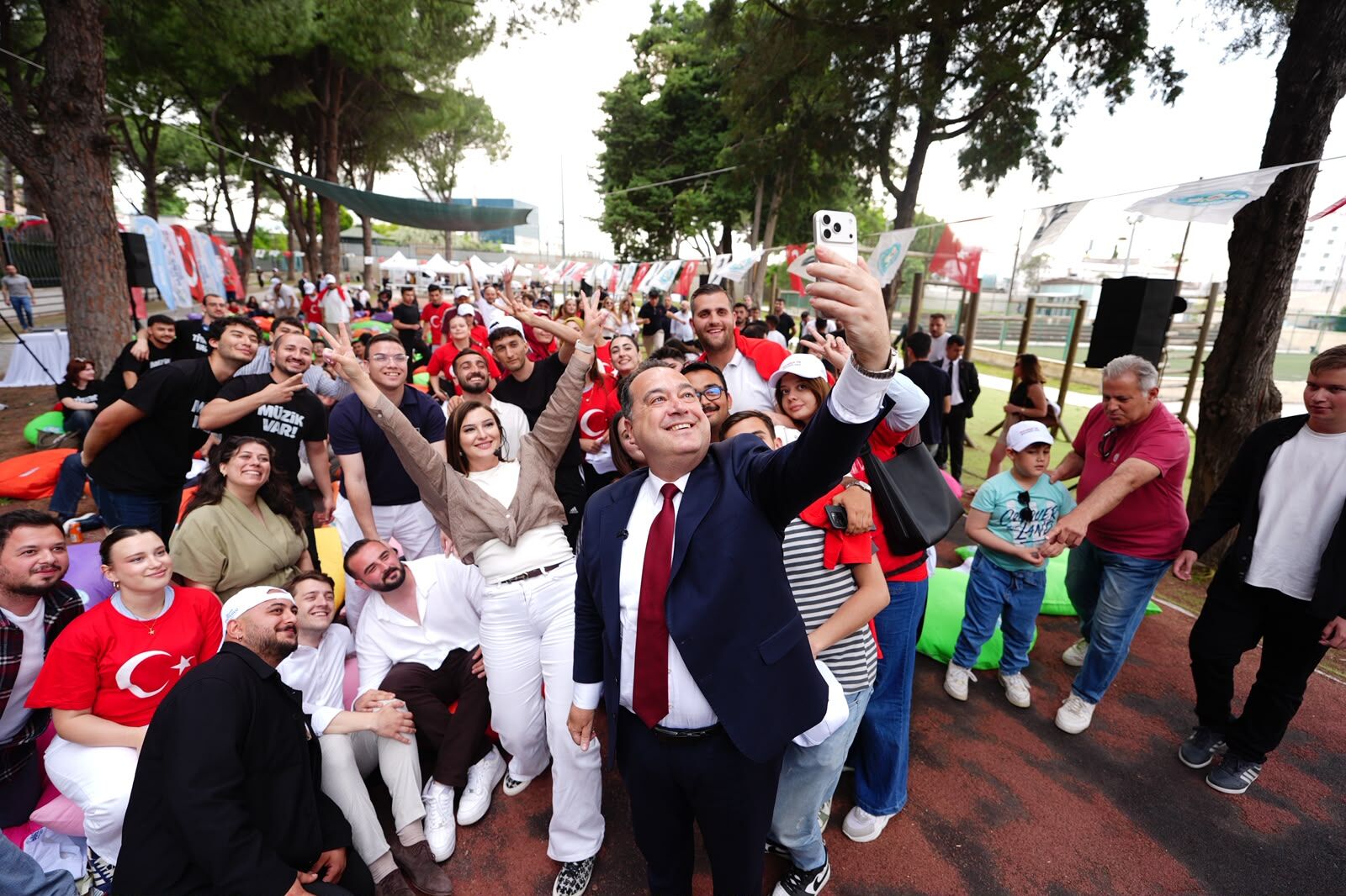 Manisa Büyükşehir Belediyesi’nden Eğitime Destek Paketi (1)