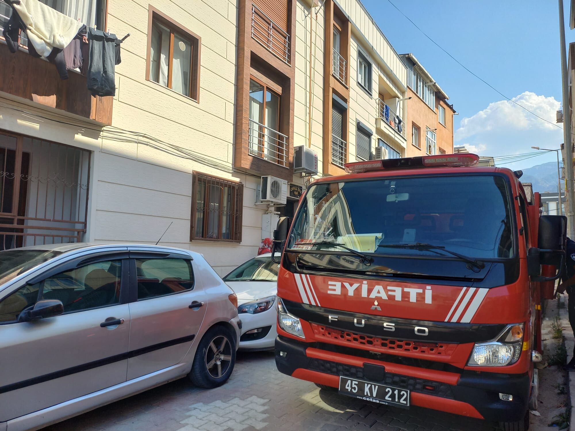 Manisa'da ocakta unutulan yemek paniğe sebep oldu