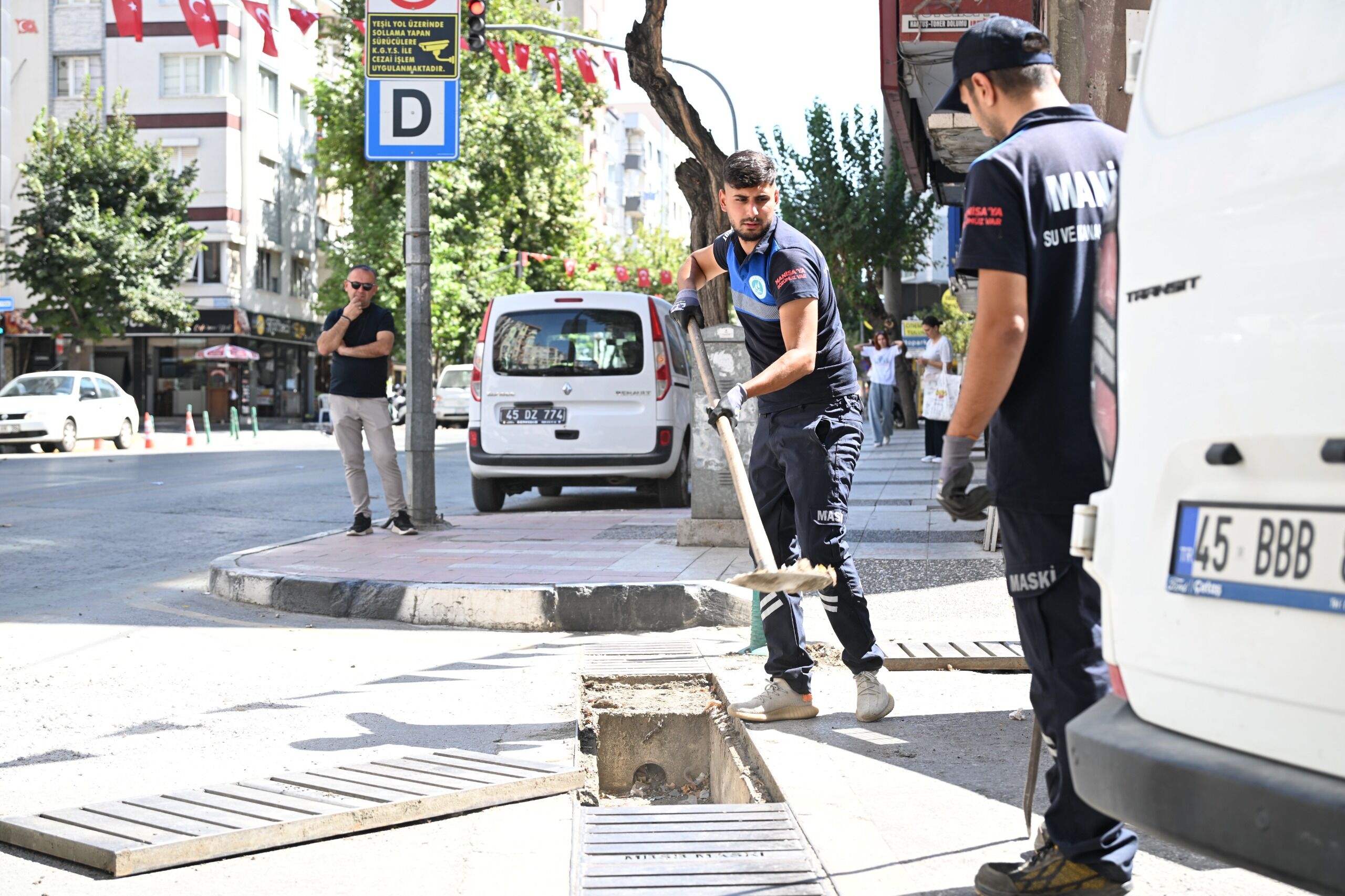 Maski̇, Yağışlar Öncesi Izgara Temizliklerini Hızlandırdı (6)