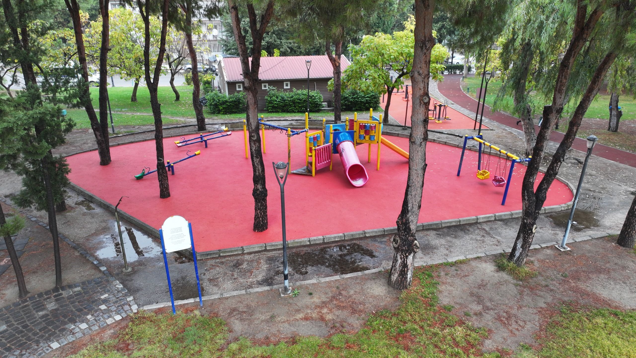 Manisa’da Parklar Yenileniyor Başkan Dutlulu’dan Güvenli Oyun Ve Sosyal Alan Vurgusu (8)